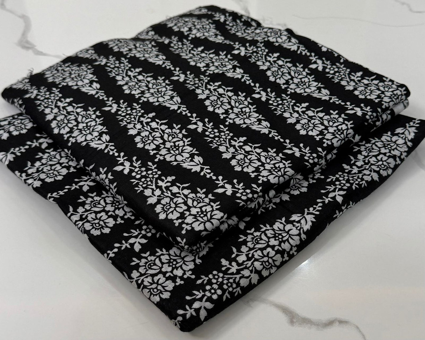 Black Nd White Lawn 2pc Unstiched