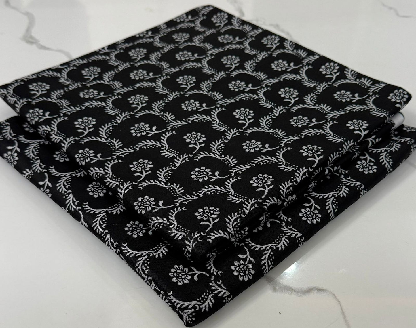 Black Nd White Lawn 2pc Unstiched