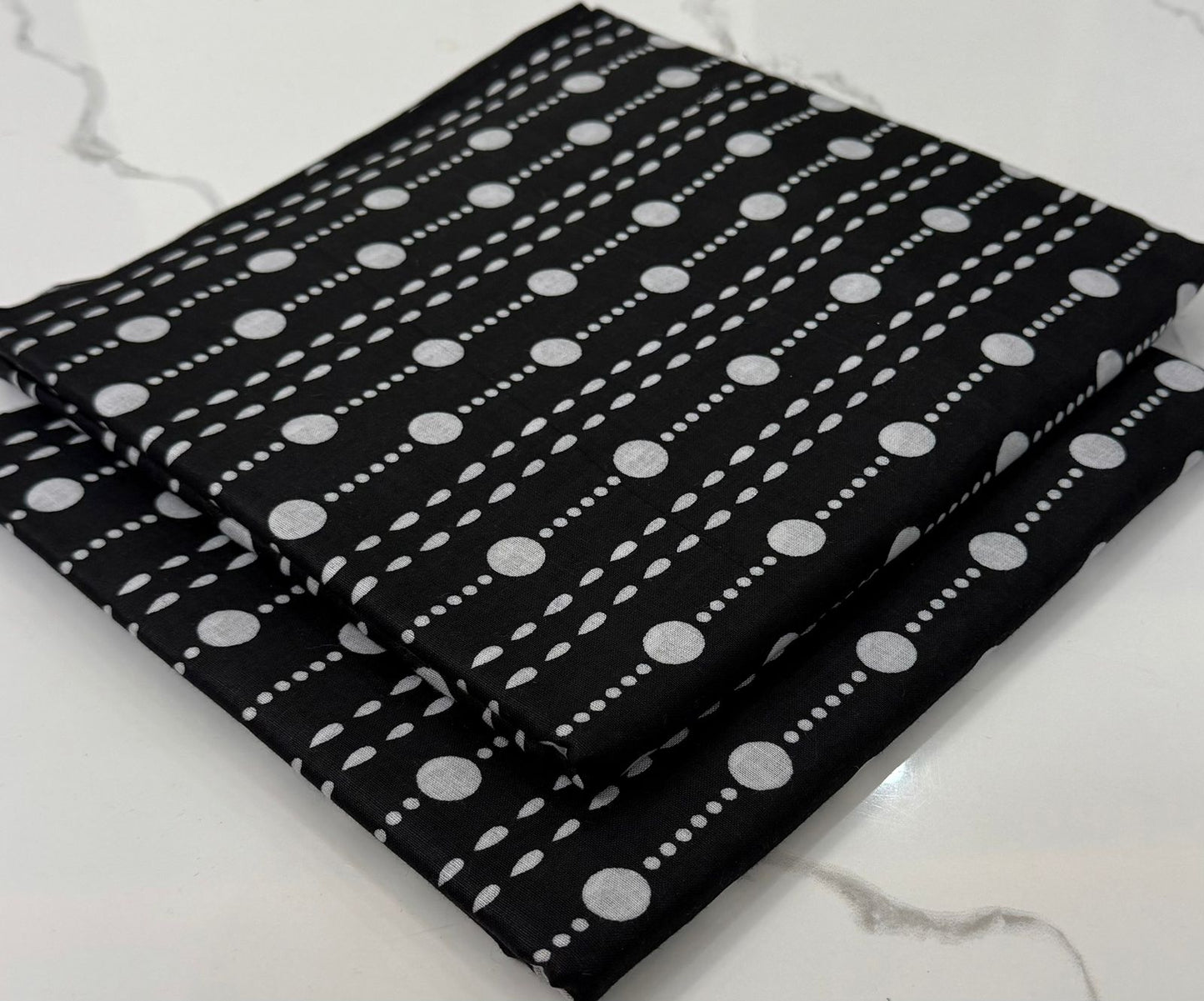 Black Nd White Lawn 2pc Unstiched