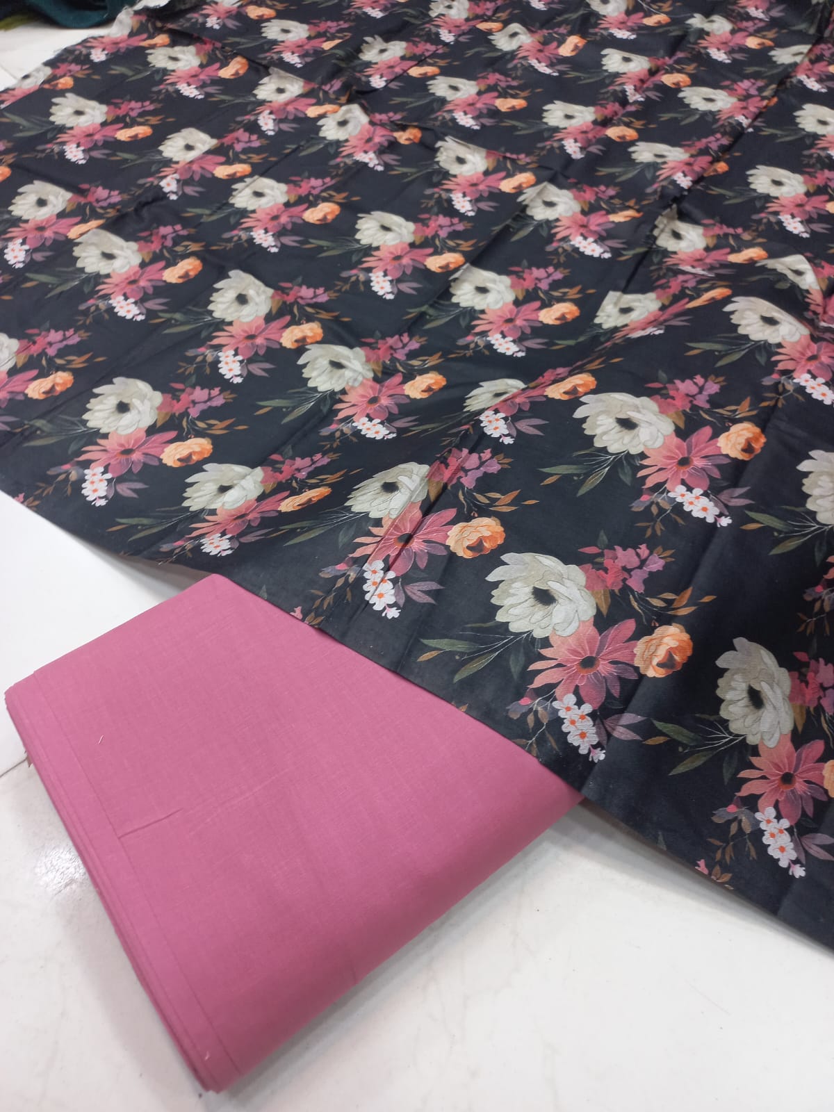 Al-Karam Digital Printed Lawn 2pc Unstiched