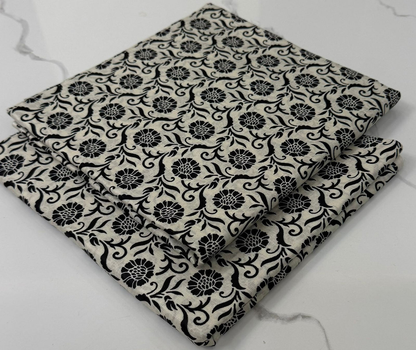 Black Nd White Lawn 2pc Unstiched