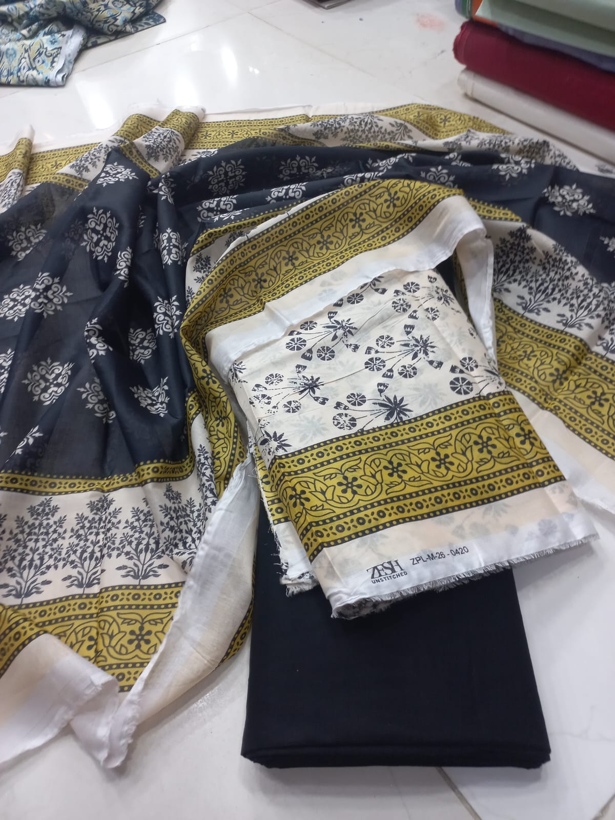 Zeesh Digital Printed Lawn 3pc Unstiched ZEESH TEXTILE 2026 Latest Collection