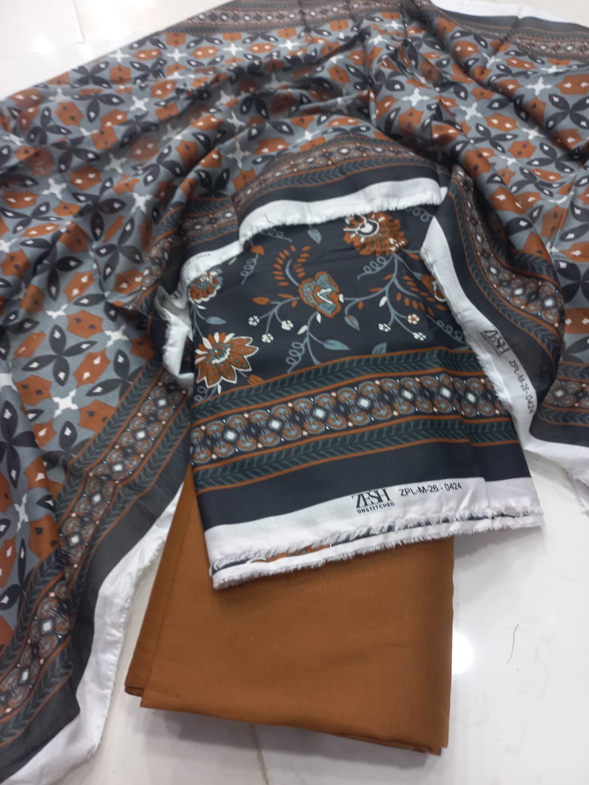 Zeesh Digital Printed Lawn 3pc Unstiched ZEESH TEXTILE 2026 Latest Collection