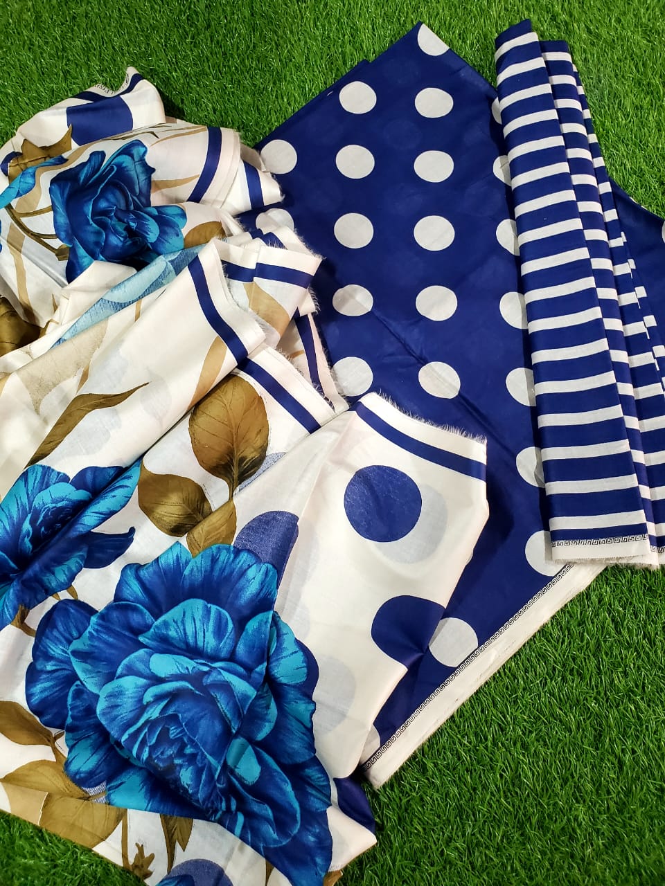 Polka Dots Lawn Digital Printed 3pc Unstiched
