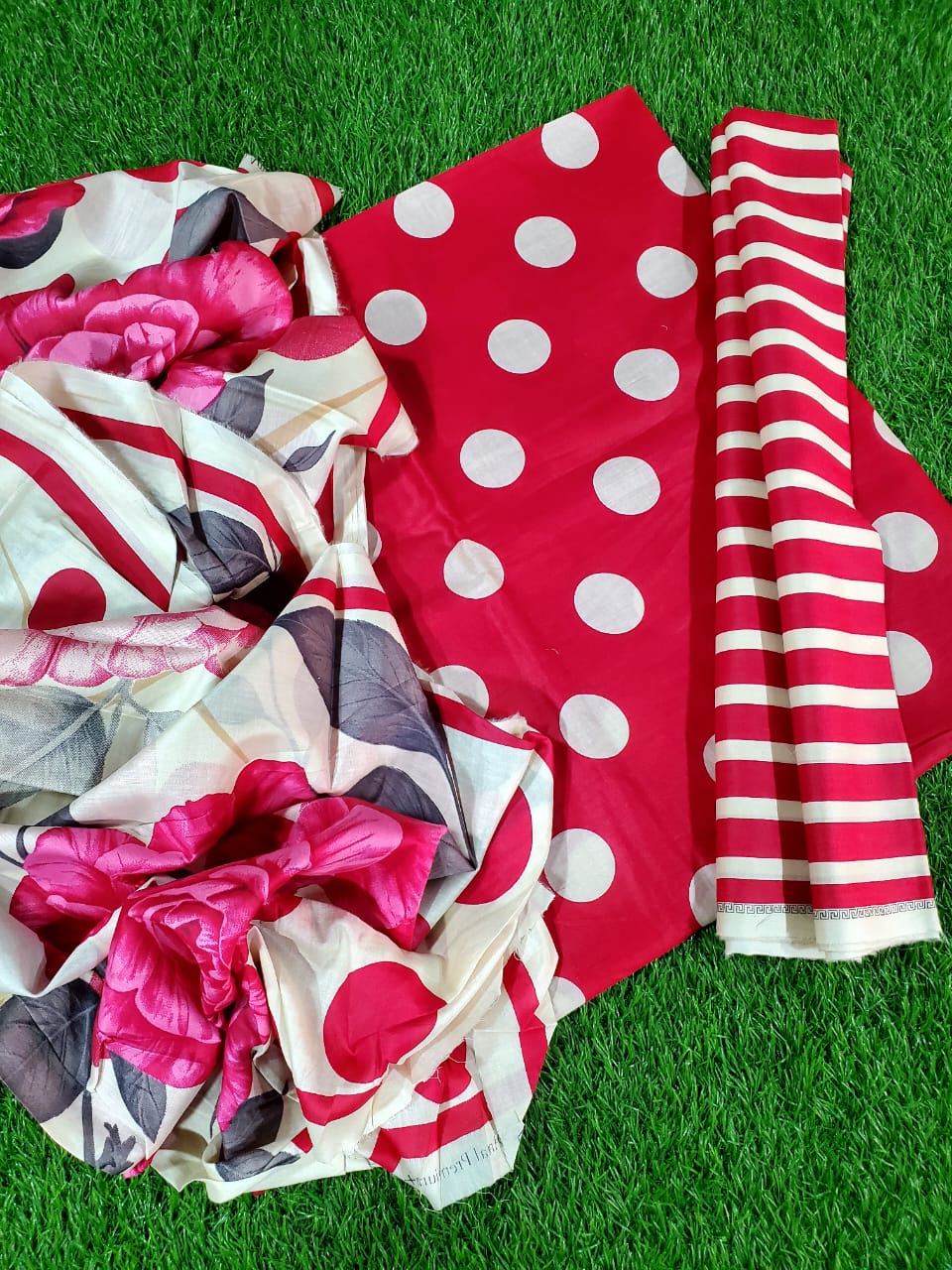 Polka Dots Lawn Digital Printed 3pc Unstiched