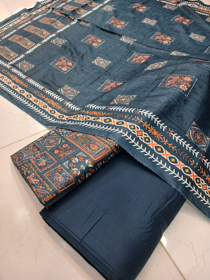 Al-Karam Lawn Digital Printed 3pc Unstiched